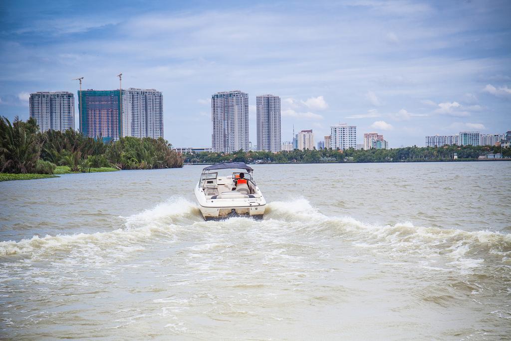 Отель Saigon Riverside Retreat Хошимин Экстерьер фото